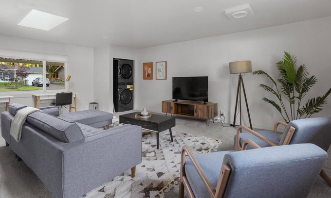 Bothell Casa | 3BR Pet-Friendly Home in Bothell