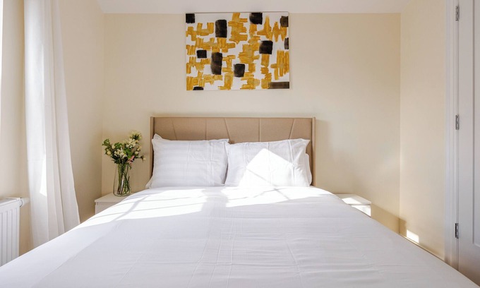 Southeast Yonkers Casa | 3BR Prime Luxury near NYC - Arcade Room