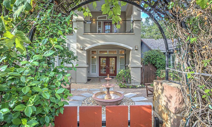 Bouldin Apartamento | 3BR Retreat in Bouldin Creek | Walk to SoCo