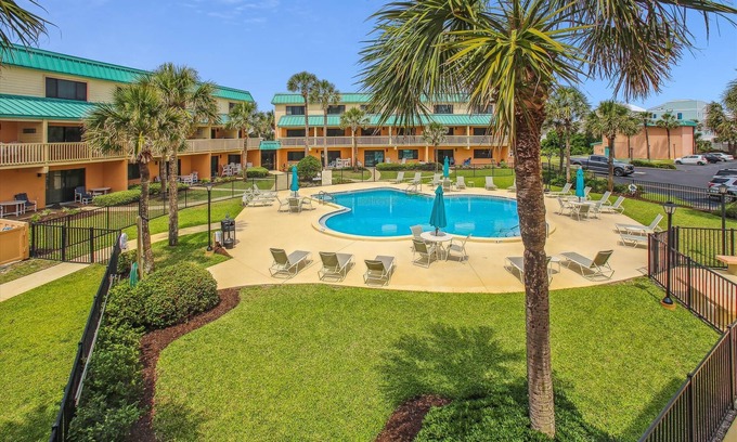 Butler Beach Condominio | 3BR St. Augustine Oceanfront Luxury