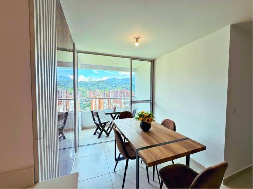 Sabaneta Apartamento | 3br Stunning 19th Floor Views Pool Sabaneta