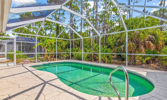 Naples Villa | 3br Villa, Private Heated Pool, Garage, EV-Charger