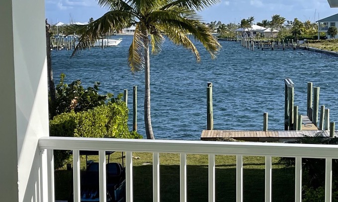Treasure Cay Casa | 3BR with pool, cabana and private 35' boat slip/water filter sys. & generator