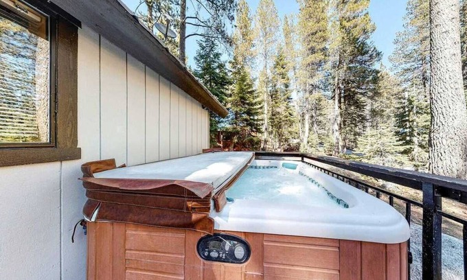 Pla-Vada Woodlands Casa | 3BR Woodland Cabin Near 3 Ski Resorts