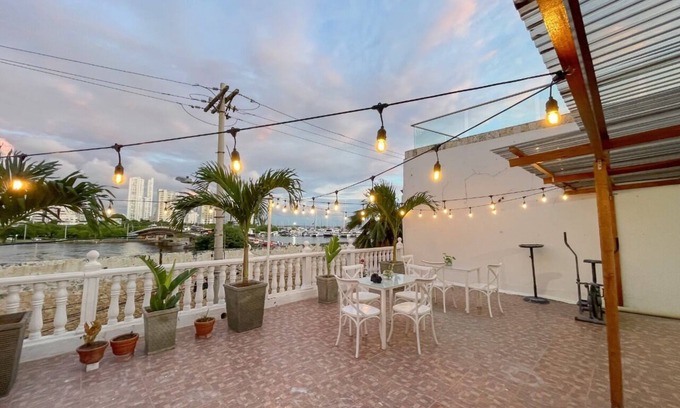 Cartagena District Apartamento | 3cb-2 3 Bedroom Apartment in Getsemani