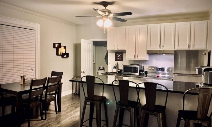 Plymouth Casa | ★ 3min Para Kellogg Park ★ 1BR ★ Plymouth ★ Estacionamiento ★ W / D ★
