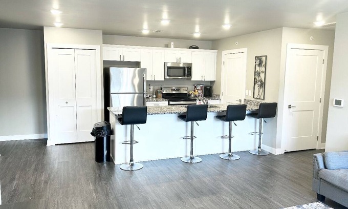 Sterling Heights Apartamento | 3rd floor luxury apartment