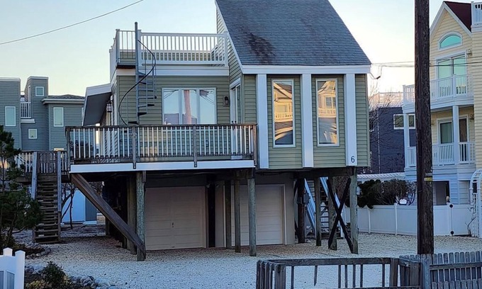 Harvey Cedars Casa | 3rd from the Ocean in Harvey Cedars!