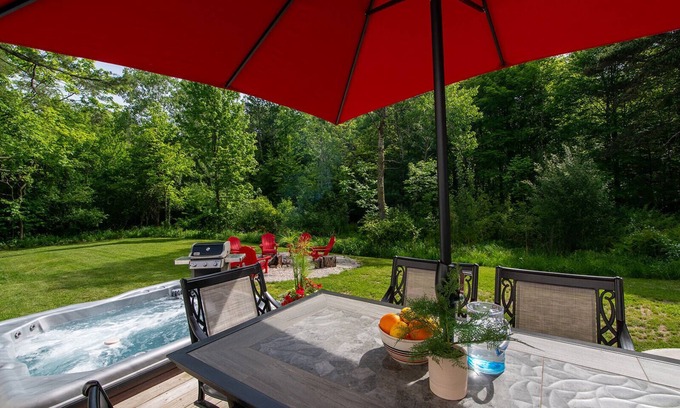 Fennville Casa | 4 Acres of Pure Michigan
