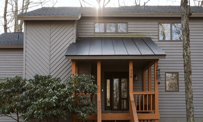 Nellysford Cabina | 4 BD Modern Design | Golf Course View | Arcade