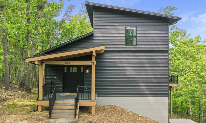 Mount Jackson Casa | 4 BDR New Modern & Spacious Mountain View Retreat - 5Min to Bryce Resort