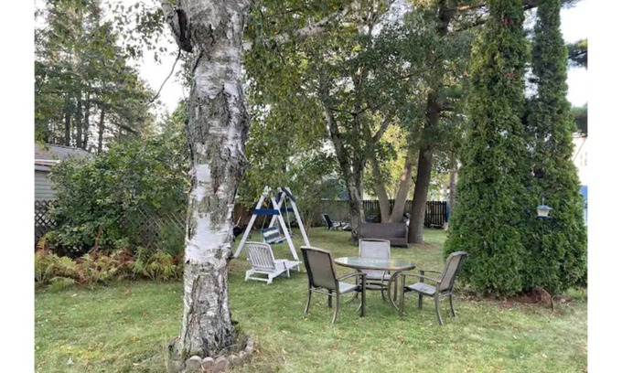 Two Rivers Casa | 4 Bed 1 Bath Cape Cod Vacation House In Two Rivers