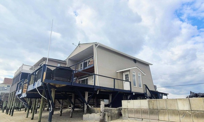 Downe Casa | 4 bed/2 bath Little piece of paradise! Pet friendly