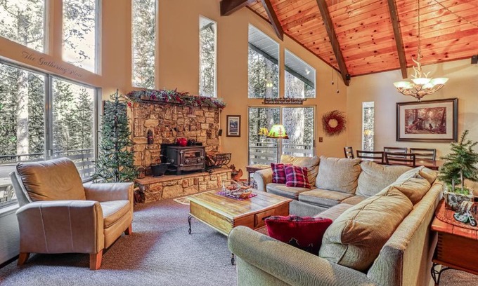 Arnold Casa | 4 Bed 2 Bath Vacation home in Arnold