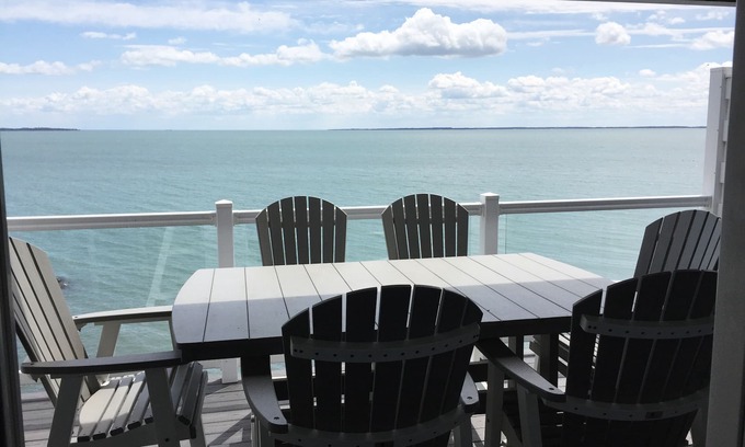 Put-in-Bay Condominio | 4 Bed / 3 Bath - 1 Mile to Downtown, Perfect for your Island Getaway