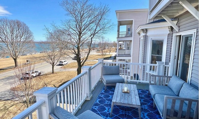 Munjoy Hill Apartamento | 4 bed 4 bath home with Casco Bay views, walk to downtown Portland