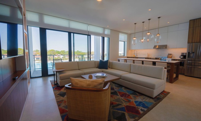 Florida Central Atlantic Coast Complejo | Luxury 4Bed Bayview Retreat w/ADA Accessibility