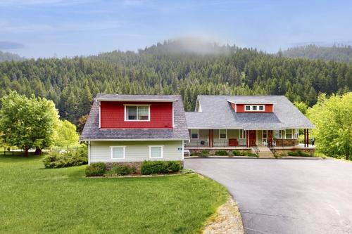 Leavenworth Casa | 4 Bed 4 Bath Vacation home in Leavenworth