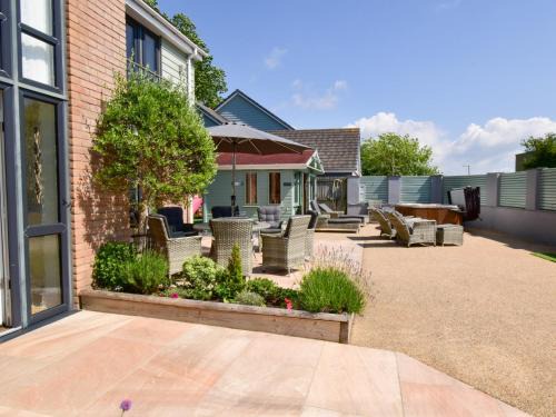Wrafton Casa | 4 Bed in Braunton 78250