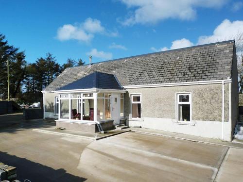 Carrigaholt Casa | 4 Bed in Carrigaholt oc-ii15582