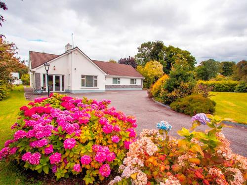 Clonbur Casa | 4 Bed in Clonbur oc-ii16388