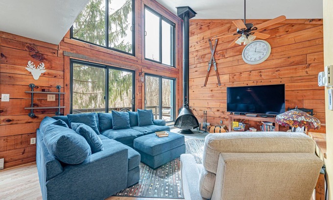 Hidden Valley Casa | 4 bed in Hidden Valley Resort, Slope View