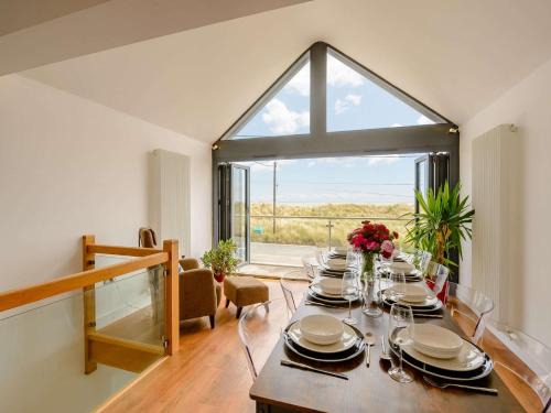 New Romney Casa | 4 Bed in New Romney 88208