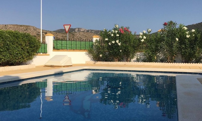 Hondón de los Frailes Villa | VILLA DE 4 CAMAS ESPAÑA A 25 MIN DEL AEROPUERTO DE ALICANTEMínimo de 7 noches solamente