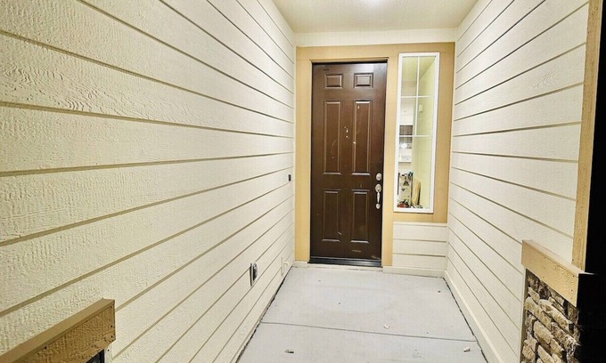 Fernley Casa | 4-Bedroom/2-Bath/Pet OK/Sleeps13