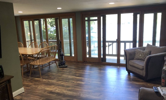 Alton Bay Casa | 4 dormitorios 2 baño waterfront lakehouse-ahora reserva otoño 2017!