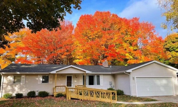 Frankfort Casa | 4 bedroom, 2 bathroom Home Perfect for a Family in Frankfort