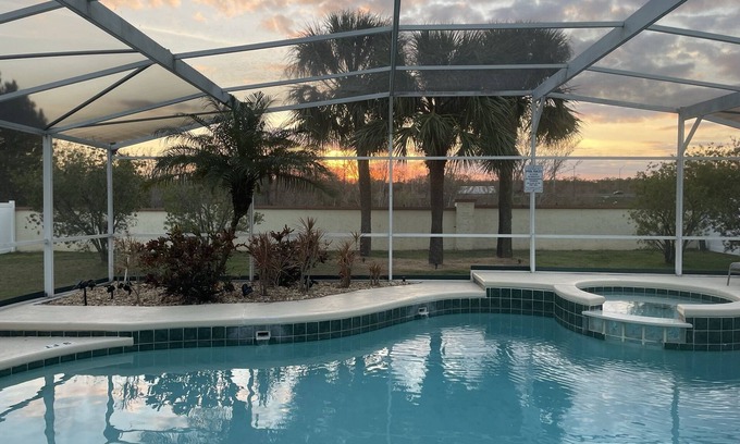 Indian Ridge Casa | 4 BEDROOM/ 3 BATH WITH PRIVATE POOL, CLOSE TO DISNEY/ FOUR CORNERS/ KISSIMMEE