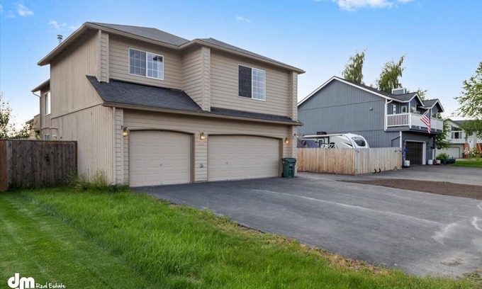 Huffman - O' Malley Casa | 4 Bedroom 3 Bathroom Home Near Golf Course and Zoo