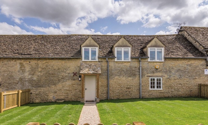 Ampney Crucis Cabaña | Alojamiento de 4 habitaciones en Ampney Crucis, near Cirencester