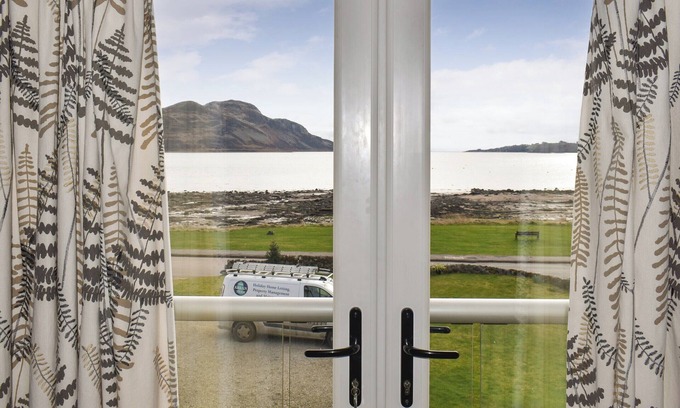 Isle of Arran Cabaña | 4 bedroom accommodation in Lamlash, Isle of Arran