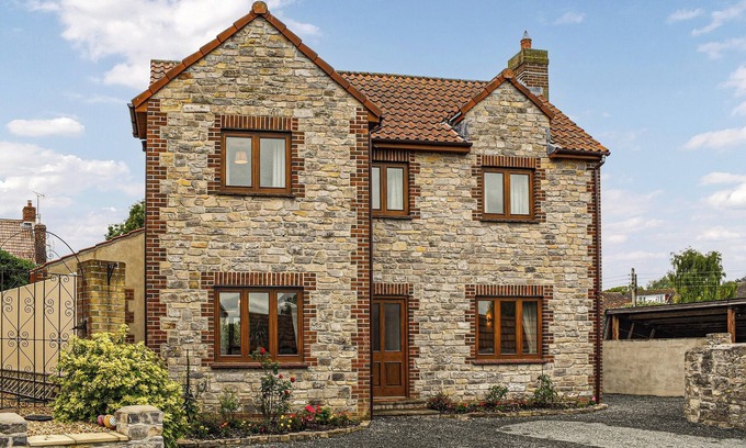Bridgwater Cabaña | 4 bedroom accommodation in Chilton Polden, near Glastonbury