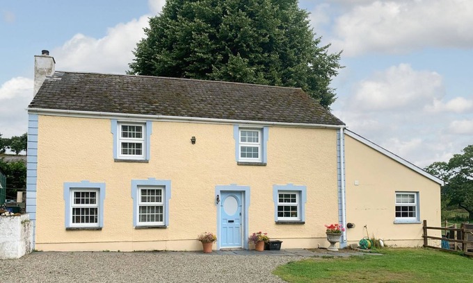 Talgarreg Cabaña | 4 bedroom accommodation in Talgarreg