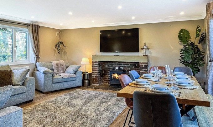 Stramshall Cabaña | Alojamiento de 4 habitaciones en Spath, near Uttoxeter