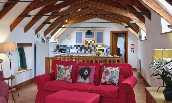 Halwell Cabaña | 4 bedroom accommodation in Halwell, near Totnes