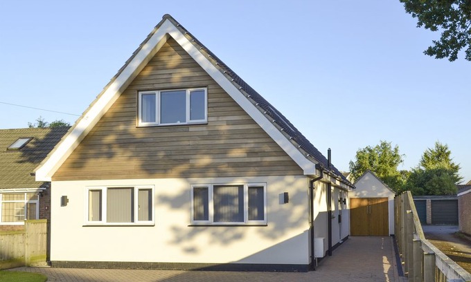 Heworth Cabina | 4 bedroom accommodation in York