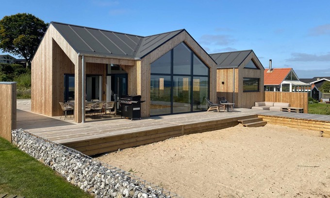 Fredericia Casa | 4 bedroom amazing home in Fredericia