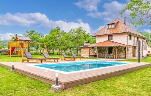 Otocac Casa | 4 Bedroom Amazing Home In Otocac