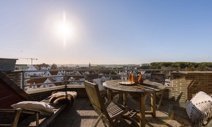 Duinbergen Apartamento | 4 bedroom apartment in Duinbergen with parking