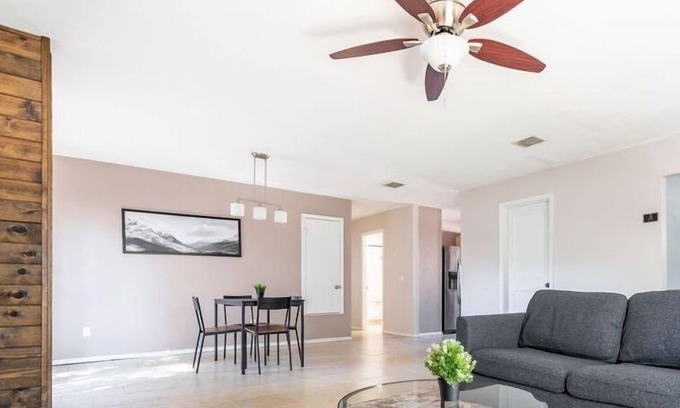 Rosewood Apartamento | 4 Bedroom Apartment 546131 by Houzlet