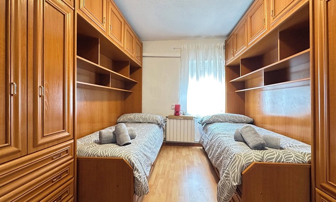 Villaverde Apartamento | APARTAMENTO DE 4 DORMITORIOS, TERRAZA, BAÑO Y ASEO