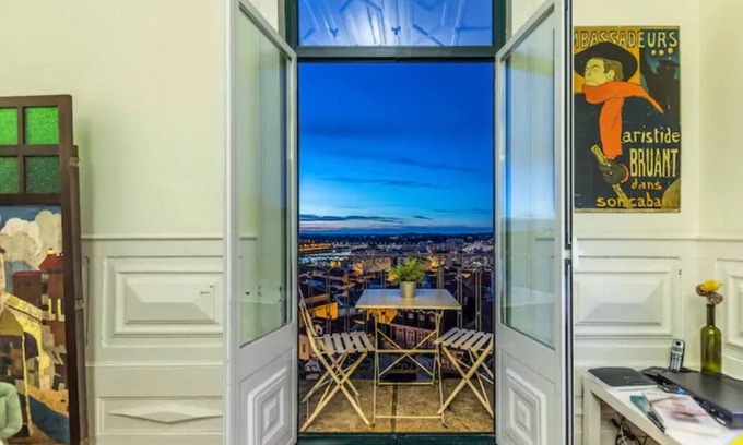 Coimbra City Centre Apartamento | 4 Bedroom apartment that offers a wonderful view of Coimbra and Mondego river.