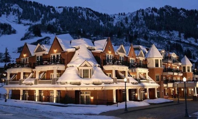Downtown Complejo | 4 BEDROOM ASPEN MOUNTAIN RESIDENCES, OLD HYATT, BEST LOCATION!