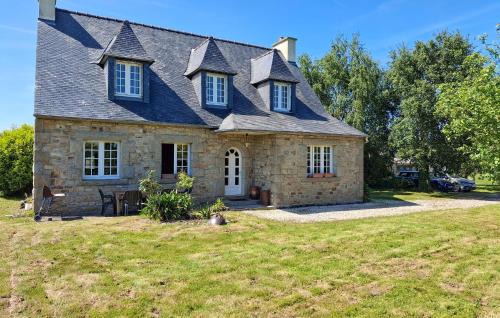 Plouigneau Casa | 4 Bedroom Awesome Home In Plouigneau