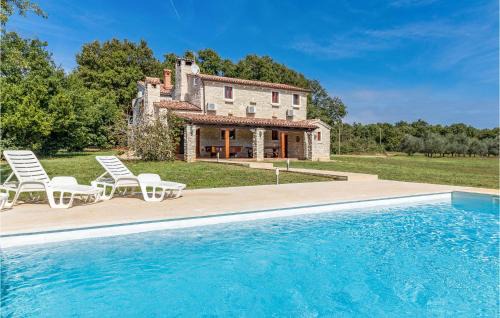 Muntic Casa | 4 Bedroom Awesome Home In Pula