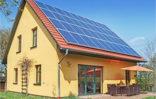 Hildebrandshagen Casa | 4 Bedroom Awesome Home In Woldegk